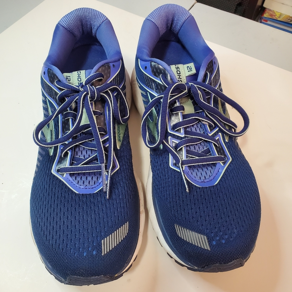Brooks Ghost 12